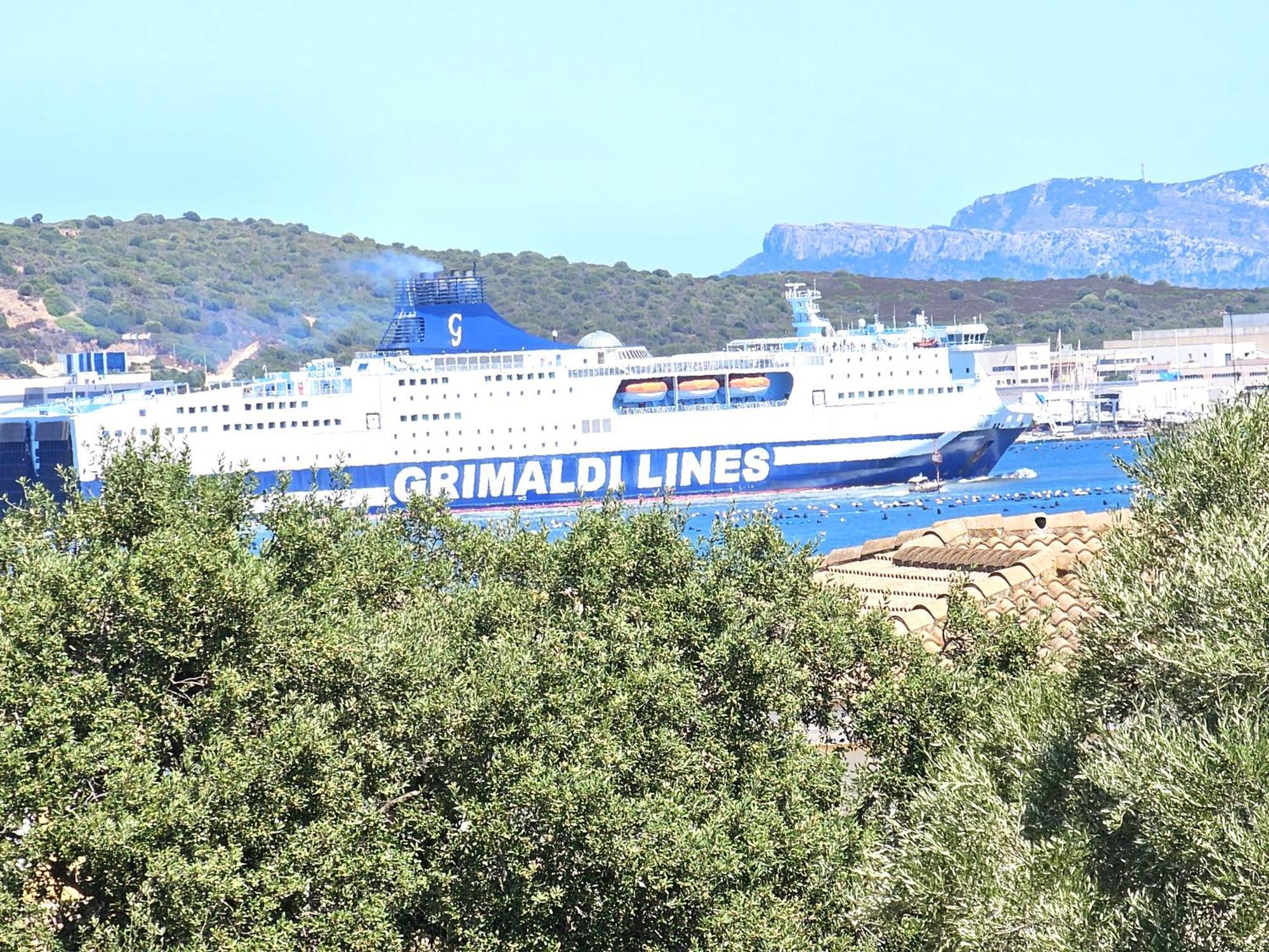 Apartamento Olbia 53-11 Cin R3659 Exterior foto